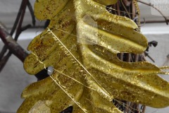 Golden-Oak-Wreath-Detail